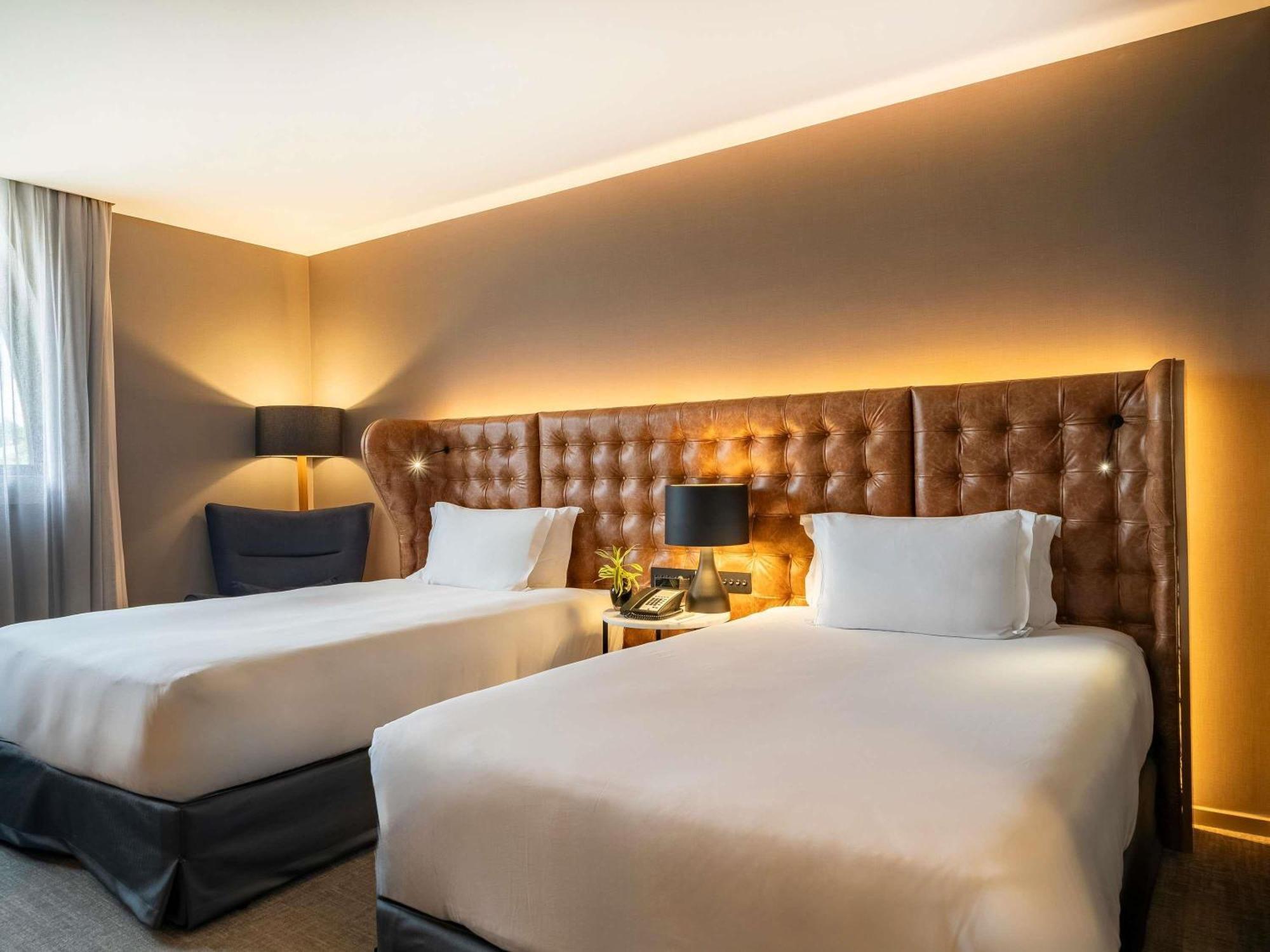 Pullman Sp Airport Hotel 5*