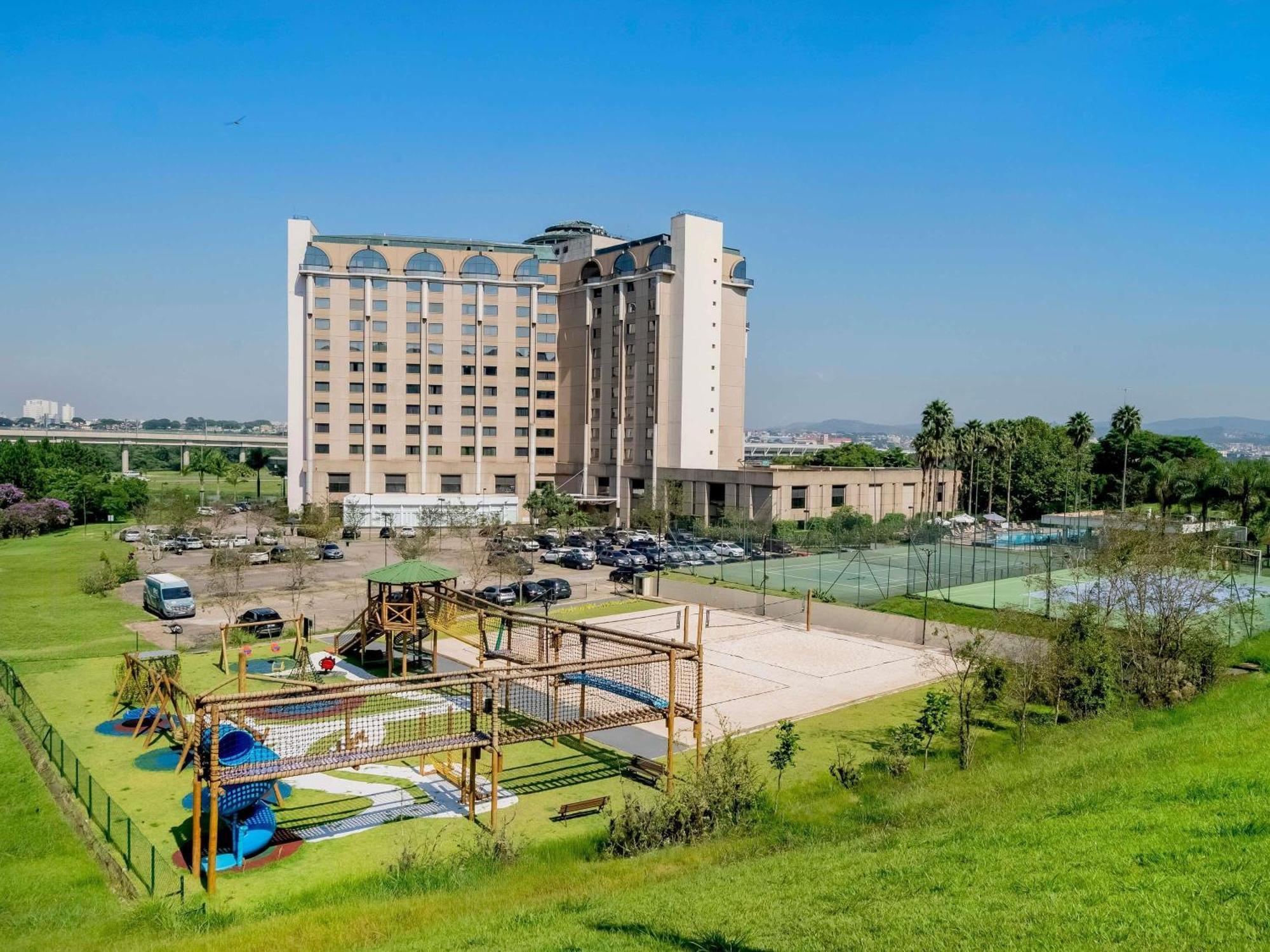 Hotel Pullman Sp Airport 5*